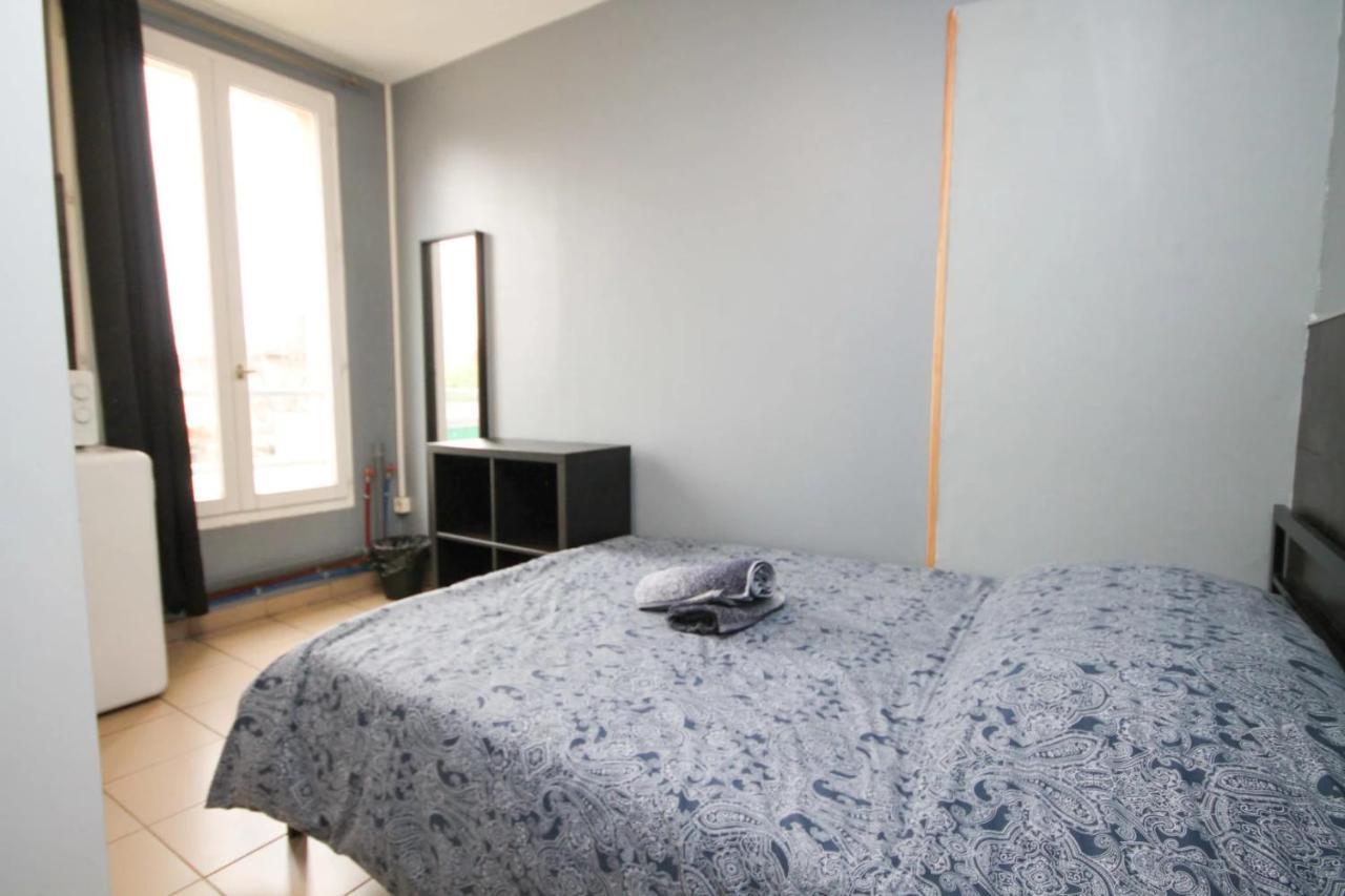 02 - Chambre Avec Lit Double Et Sdb Prive Wifi Saint-Denis  Exterior foto