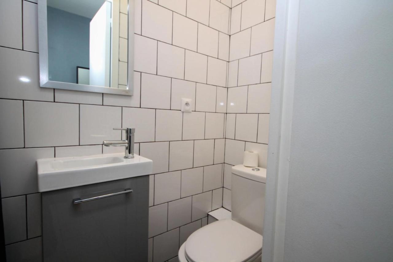 02 - Chambre Avec Lit Double Et Sdb Prive Wifi Saint-Denis  Exterior foto
